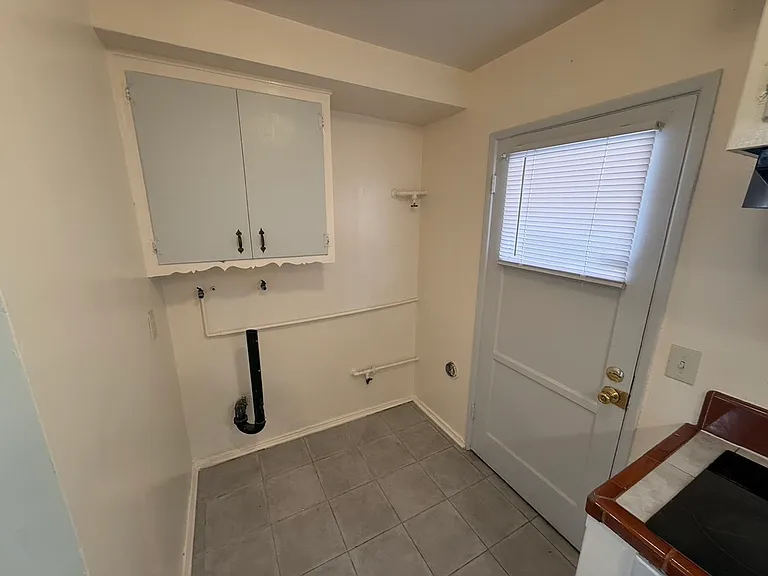 220 E Campus View Dr #220 — Photo 4