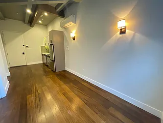 Rented by Tapiro Realty