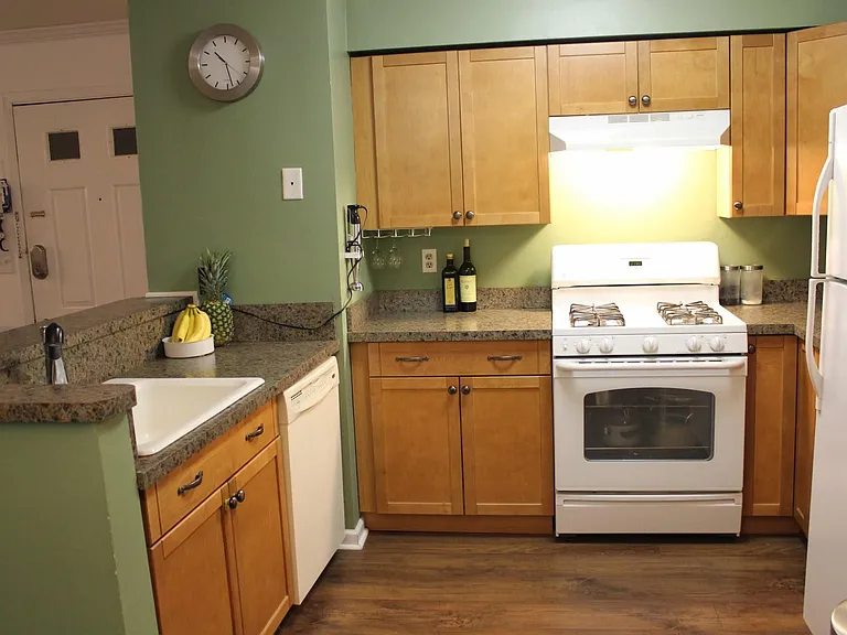 Kitchen 1