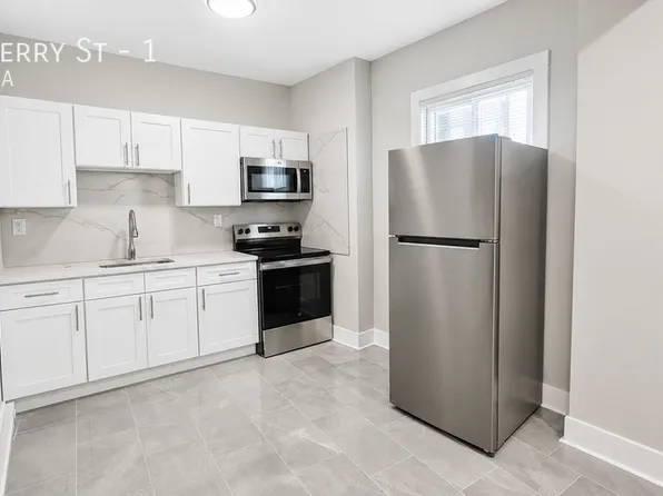 227 Ferry St #1, New Haven, CT 06513