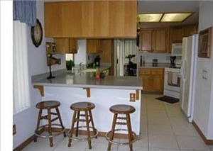 3rd image of 517 Hayes Cir