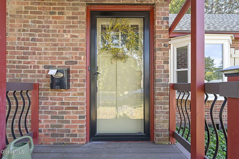 4th image of 6 Witbeck Drive