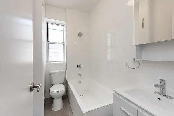 Rented by Nooklyn NYC LLC | media 26