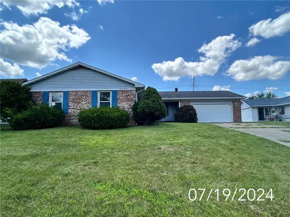 1004 Sunset Rdg, Danville, IL 61832