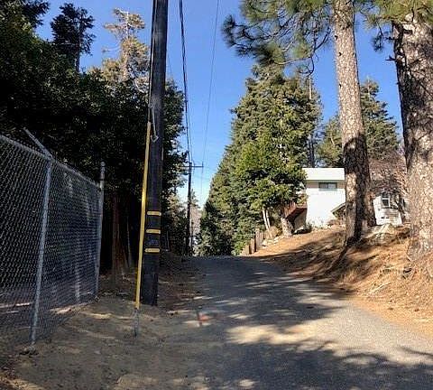 3rd image of Peak Cir
