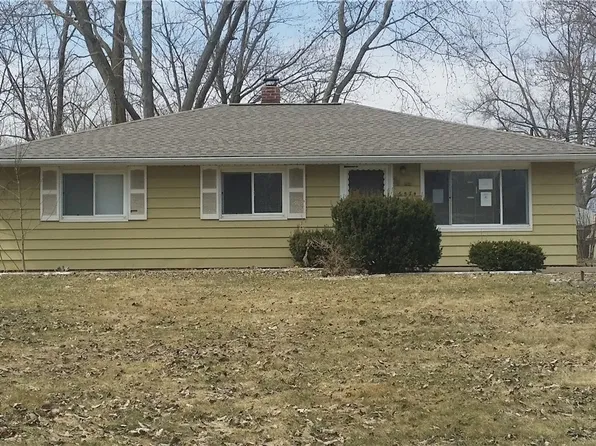 6574 Burton Dr, Brookpark, OH 44142