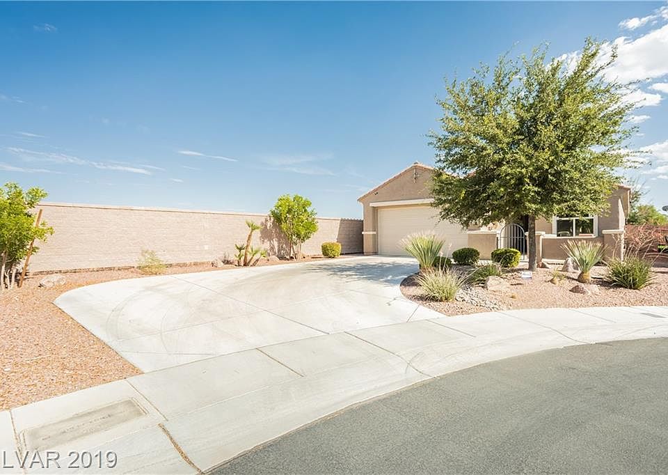 1st image of 6805 Woodland Vase Ct