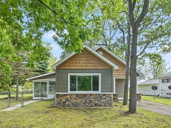 1237 Clinch St, Traverse City, MI 49686
