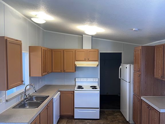 2nd image of 4 Gladiola Ln #G04