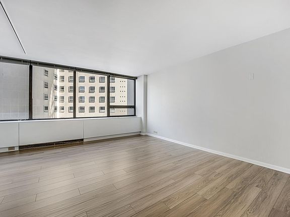 5th image of 2802 N Lake Shore Dr #709