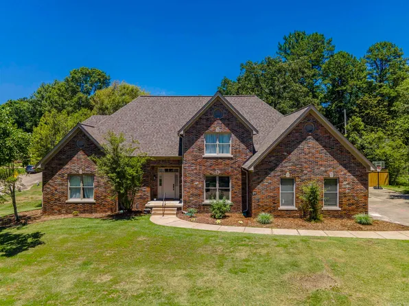 14124 Longtree Dr, Little Rock, AR 72212