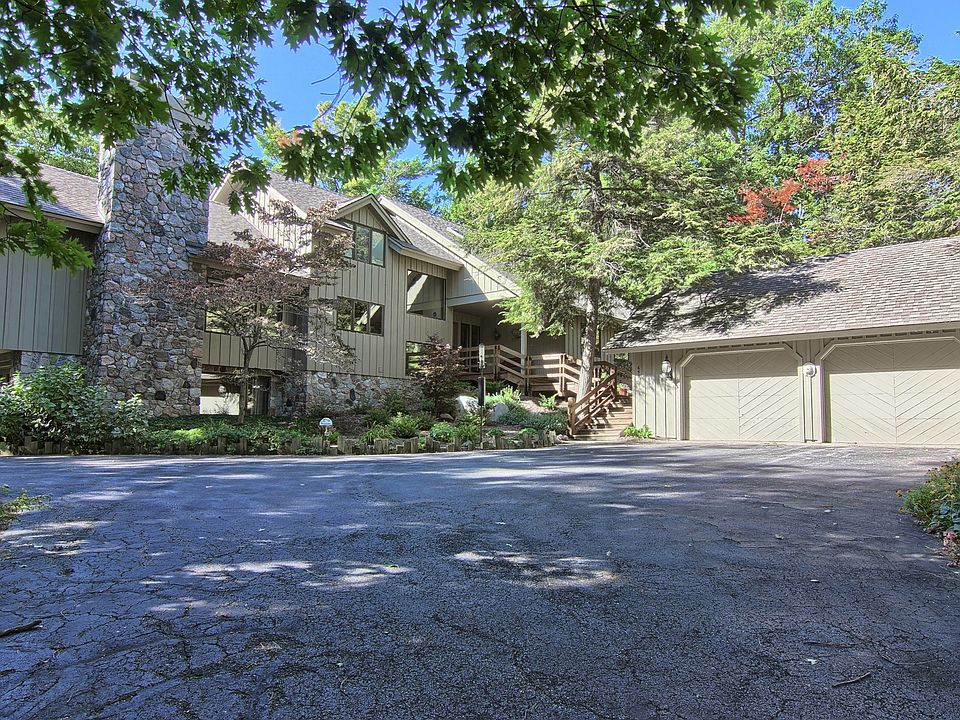 1st image of 659 N Duck Lake Trl