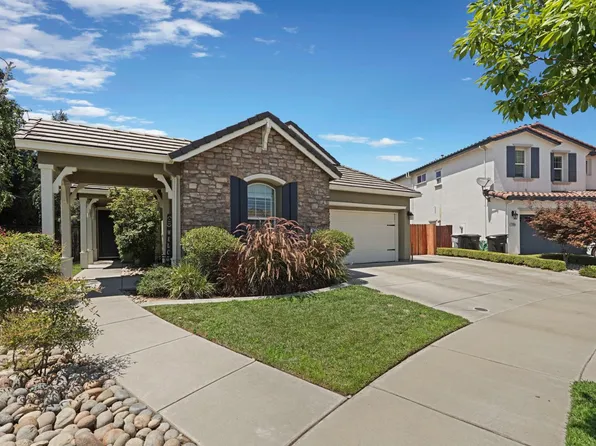 312 Rivergate Dr, Oakdale, CA 95361