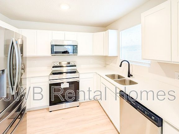 2nd image of 4296 Gilbert St