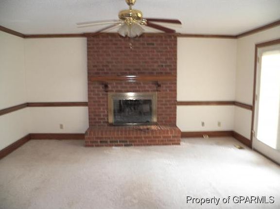 3rd image of 303 Field St