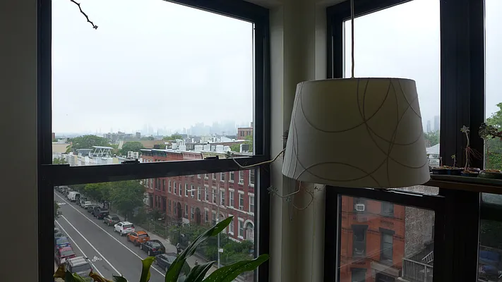 Rented by Compass | media 18