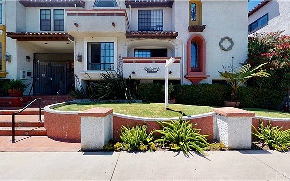 2nd image of 3271 Sawtelle Blvd APT 101
