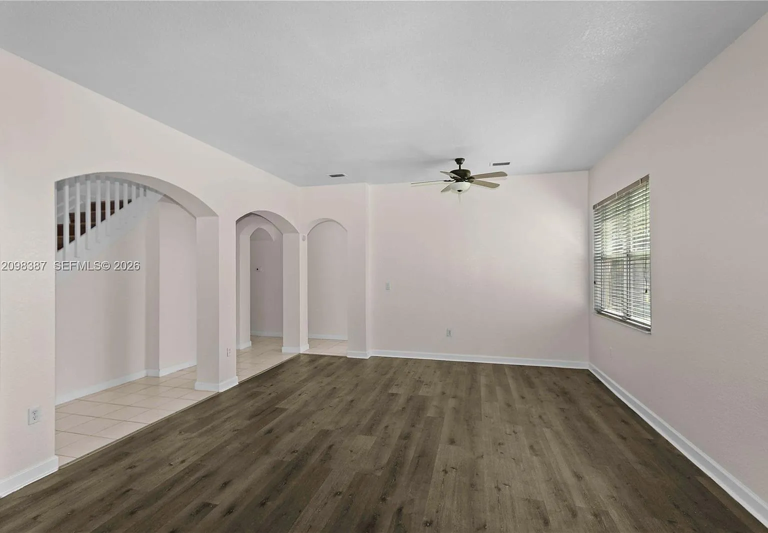 Floridian Bay Estates — Photo 4