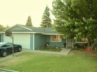 1401 E Kennedy St, Madera, CA 93638