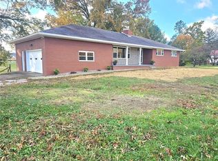 56 Carson Ln, Little Hocking, OH 45742