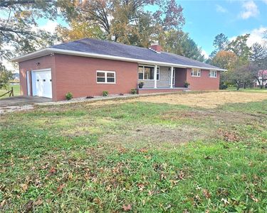 56 Carson Ln, Little Hocking, OH, 45742