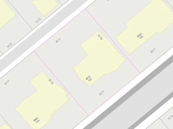 8915 Monroe Ave, Burnaby, BC V3N 4E7