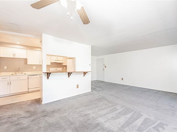 4th image of 505 Hunters Path Rd APT 23
