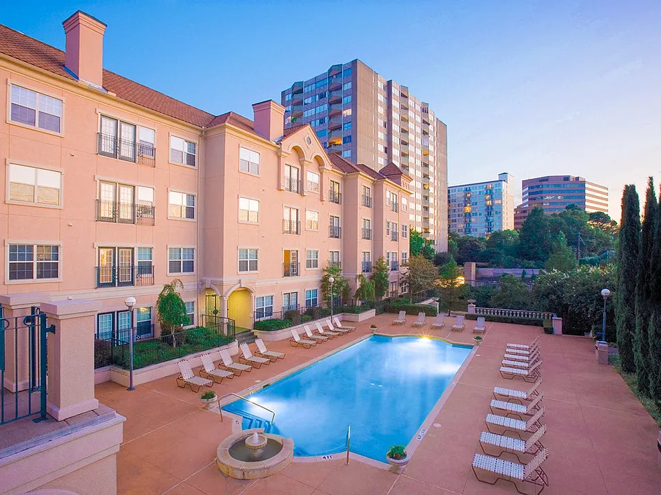 Villas at Katy Trail Apartments