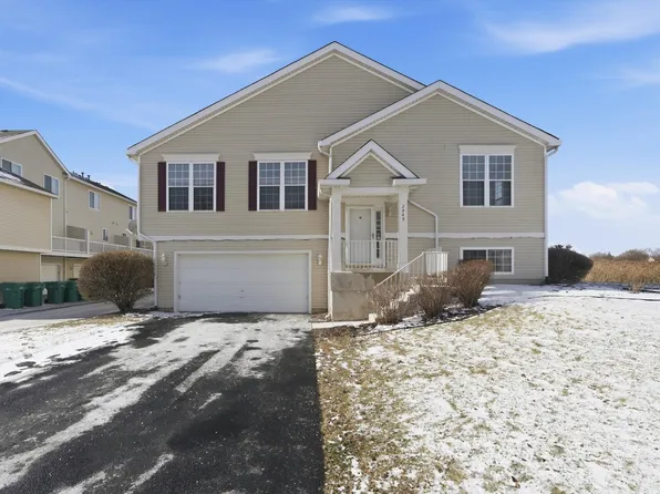 2949 Woodside Dr, Joliet, IL 60431