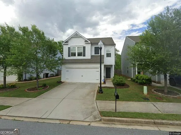 102 Newnan Lakes Dr, Newnan, GA 30263