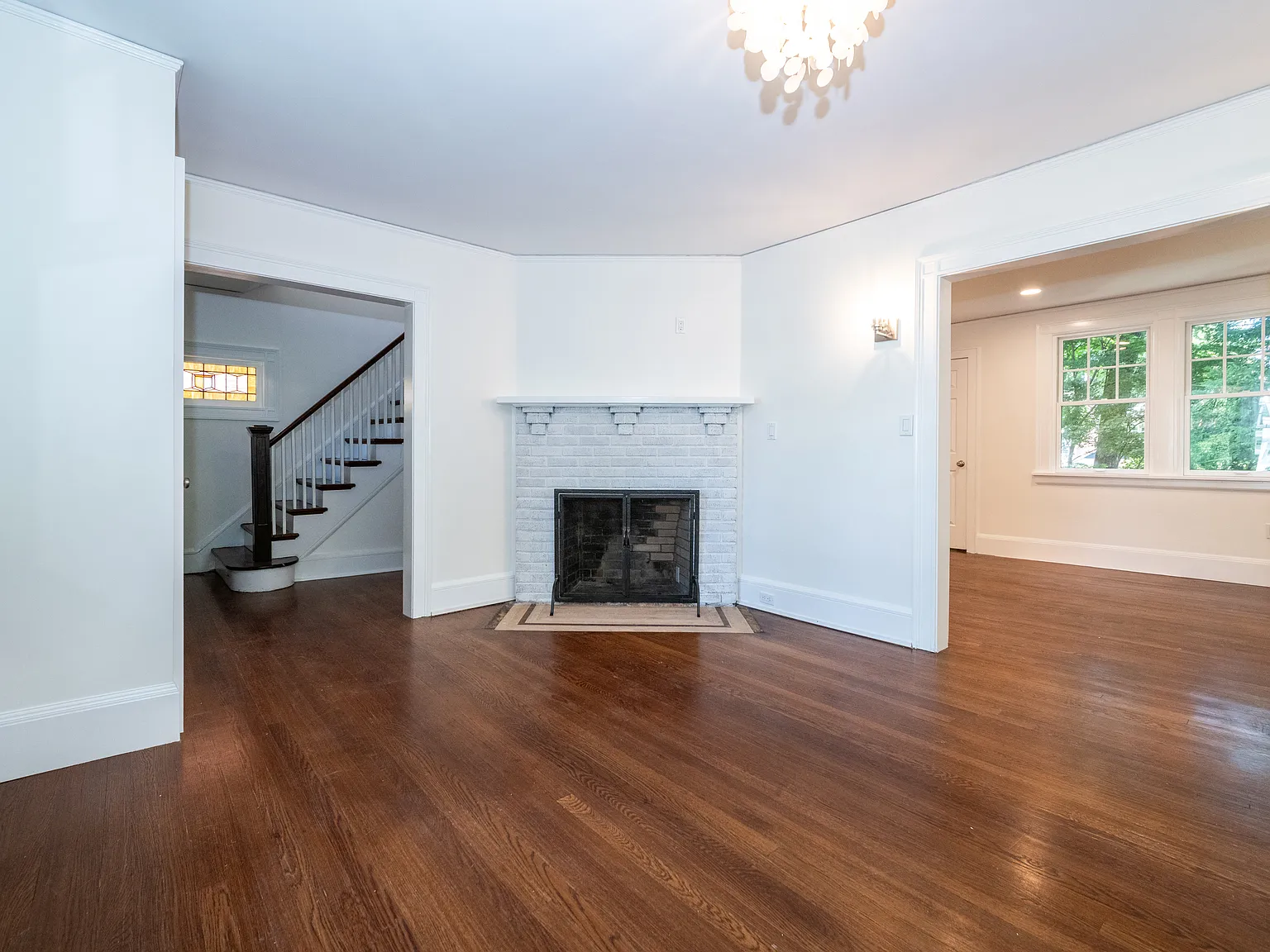 3 bed, 2.5 bath, 2228 sqft, $8,900 — Photo 4