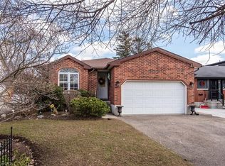 161 5th Ave, Kitchener, ON N2C 1P6
