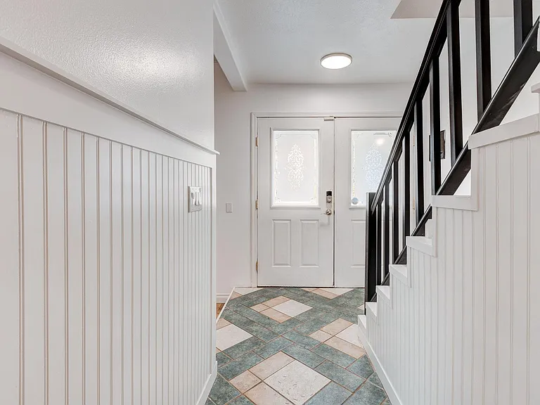 508 E Mission Dr — Photo 6