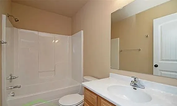 3 bed, 1420 sqft, $1,200 — Photo 3