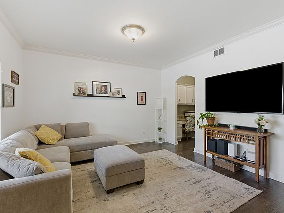 4th image of 553 Rosedale Ave APT 110