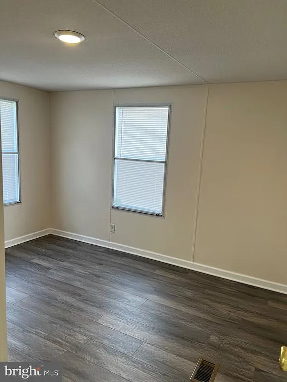3 bed, 2.0 bath, $1,550 — Photo 4