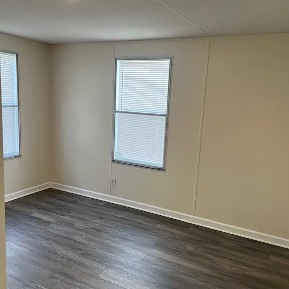111 Dugan Ct — Photo 4