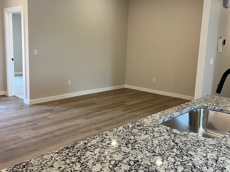 301 Farmstead Ln — Photo 6