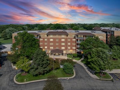 720 Creekside Dr Unit 407B, Mount Prospect, IL, 60056