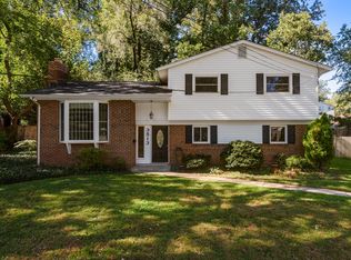 3513 Country Hill Dr, Fairfax, VA 22030