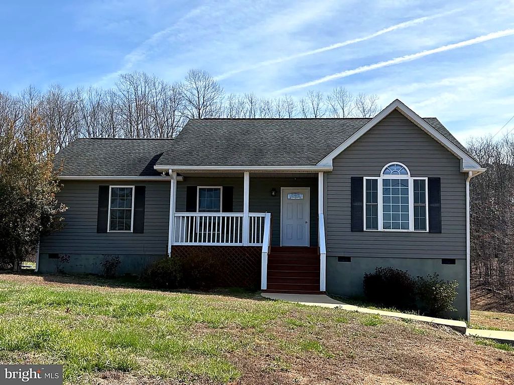 41 Elizabeth Ln - Property Image