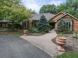 14962 W Imperial Dr, Libertyville, IL 60048