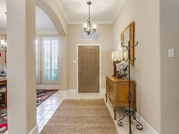 4th image of 6612 Meadowpark Ct