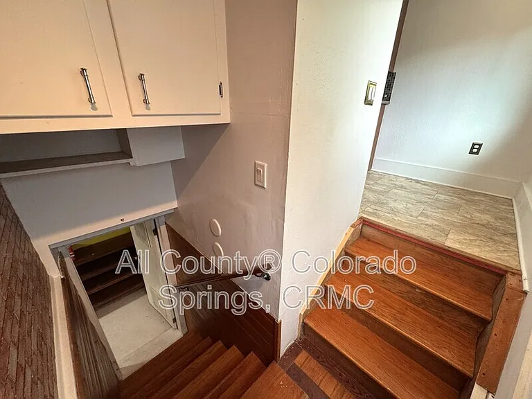 219 E Jefferson St — Photo 15