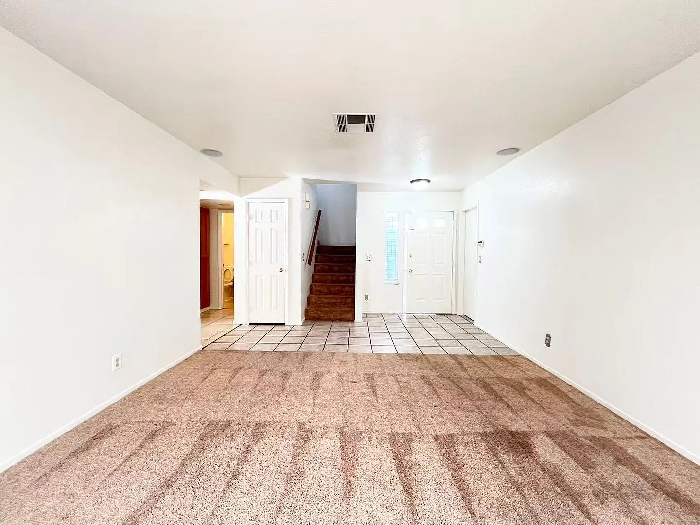 Beautiful 3-Bed Home Near Parks & Schools Move-In Ready! — Photo 3