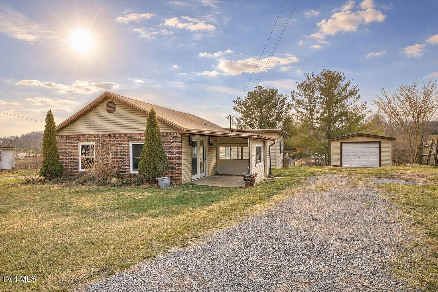 12338 Reedy Creek Rd photo 1