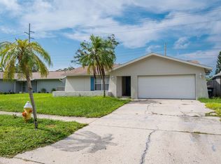 1942 Radcliffe Dr N, Clearwater, FL 33763