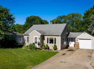 984 Claude St, Menasha, WI 54952