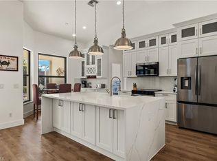 2810 SW 42nd Ln, Cape Coral, FL 33914