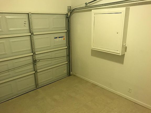 4th image of 911 Cranford Ave #1